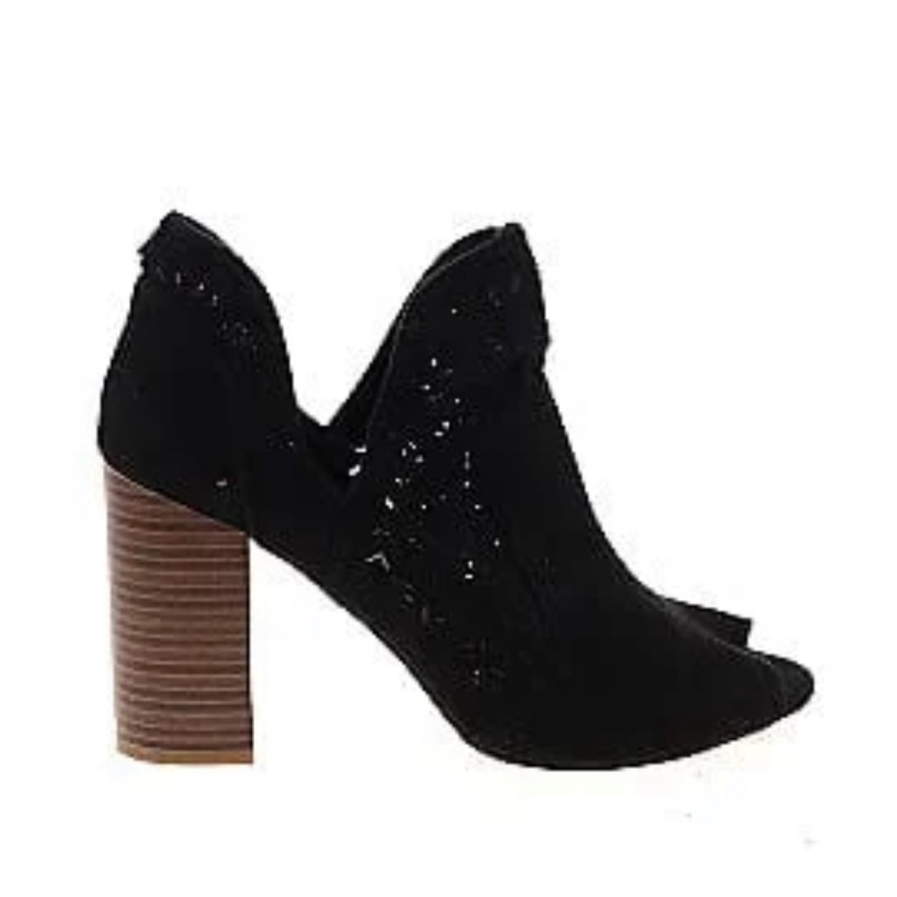 Fergalicious peep toe bootie size 9